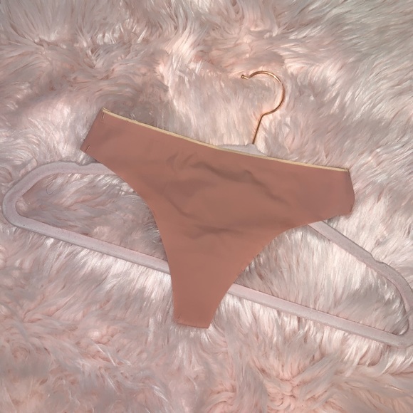Nadhenri&co seamless thong - Picture 3 of 6